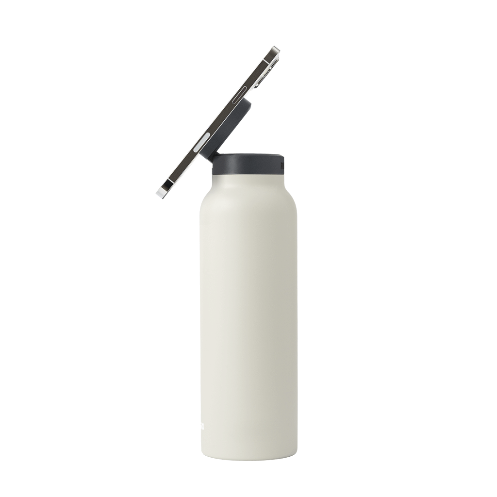 Ringo Ivory 32oz Magnetic Water Bottle