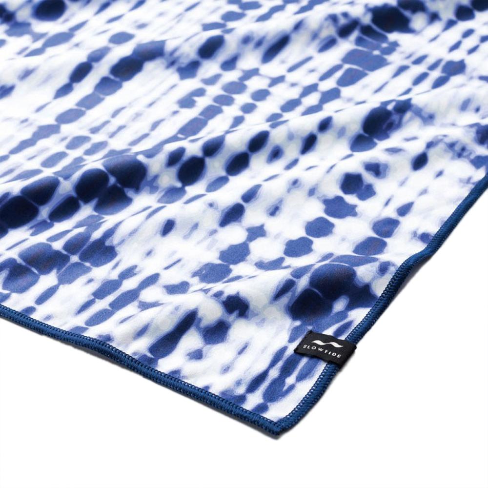 Horizon Quick-Dry Yoga Towel – Slowtide Canada