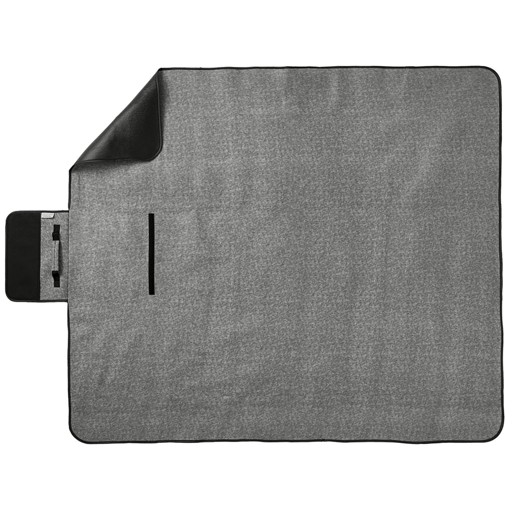 Leeds Charcoal Field & Co. Recycled PET Oversized Picnic Blanket