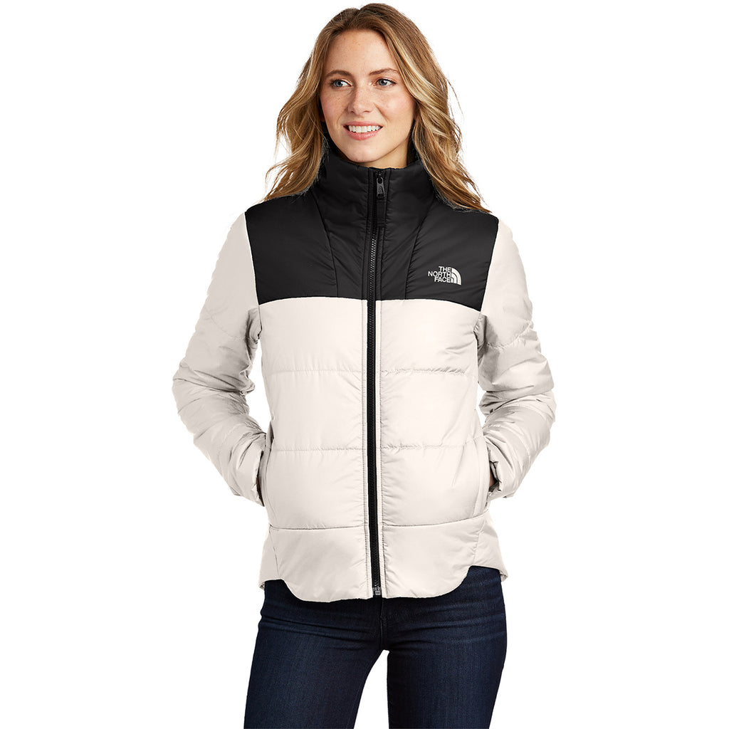 The North Face Women's Vintage White Chest Logo Everyday Insulated Jacket